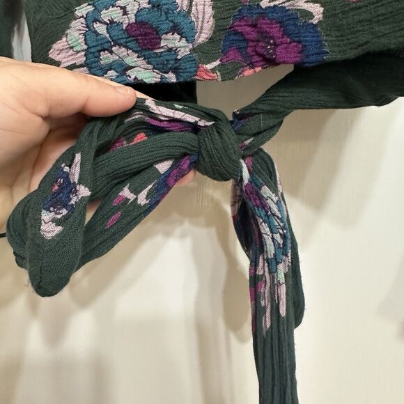 PATRONS OF PEACE Dark Green Blouse, Floral, Cropped, Tie-Back, Bell Sleeves, S - Picture 5 of 12